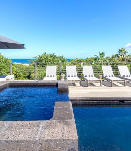 Located in Kupuri Estates in the resort of Punta Mita, Casa Mia offers breathtaking views of Litibu Bay and Careyeros Mountain. Mexican beach lifestyle effortlessly mixes with modern design to create a fantastic six bedroom Punta Mita villa. Casa Mia offers lush tropical gardens surrounding a pool terrace. A complete acre offers serenity and...