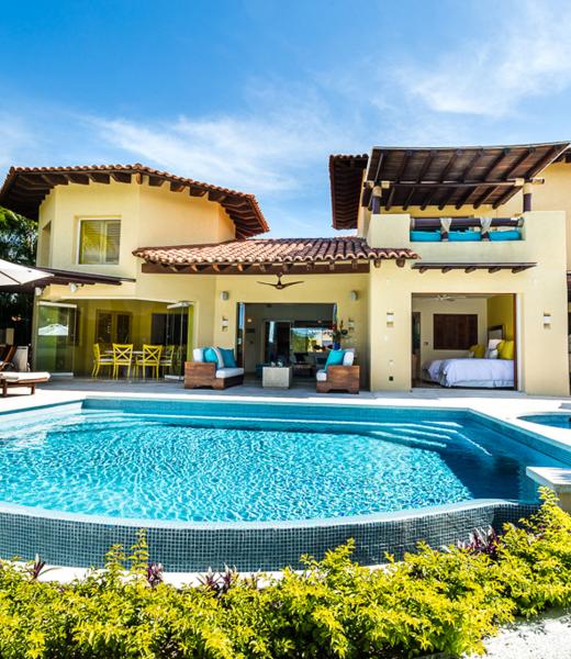 Villa Ipanema suits every need and mood. Surrounded by gardens, fairways and greens with the World Famous Jack Nicklaus Hole 3 right on your doorstep you will be living the quintessential Punta Mita lifestyle in this immaculate property.
Guests of Villa Ipanema enjoy the indoor /outdoor living areas, indoor/outdoor dining areas, private pool,...
